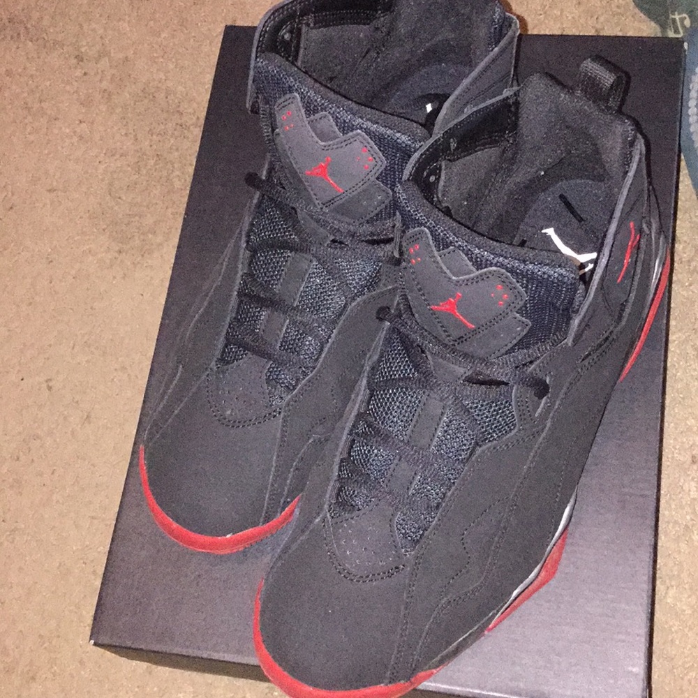 Size 10.5 Jordan true flight